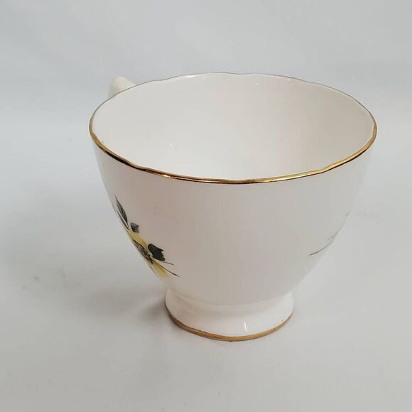 Royal Vale Bone China Teacup Yellow Floral Gold Trim England Pattern 8221 - Picture 4 of 6